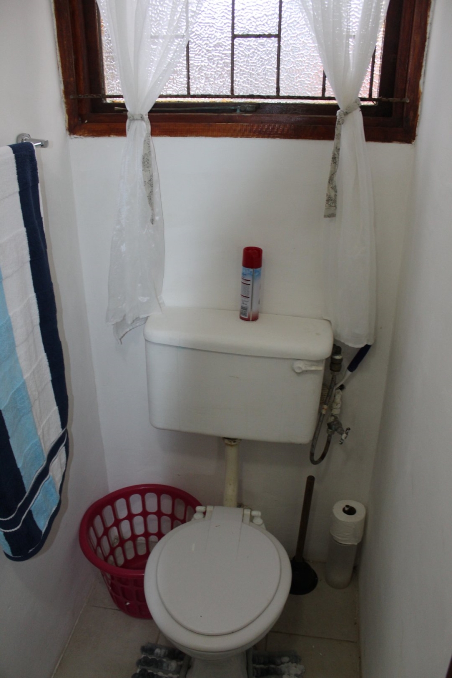 6 Bedroom Property for Sale in Paradise Beach Eastern Cape